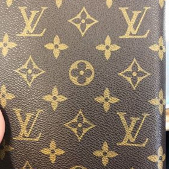 AUTHENTIC LOUIS VUITTON MEDIUM RING AGENDA COVER - Picture 6 of 16